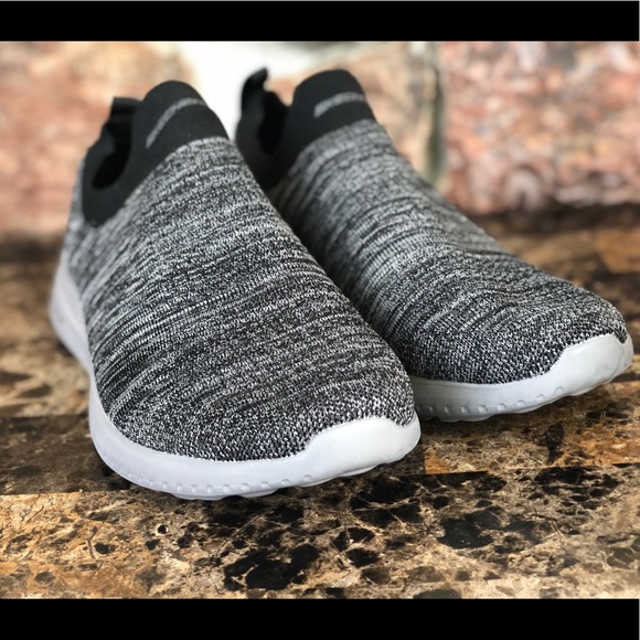 Skechers Men'sl Slip-On Athletic walking sneakers - Picture 9 of 13